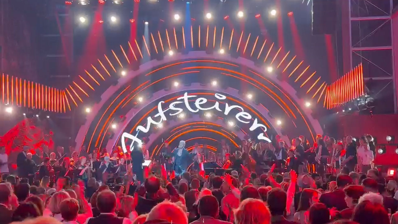 Johnny Logan at ORF – “Aufsteirern – Die Show der Volkskultur”